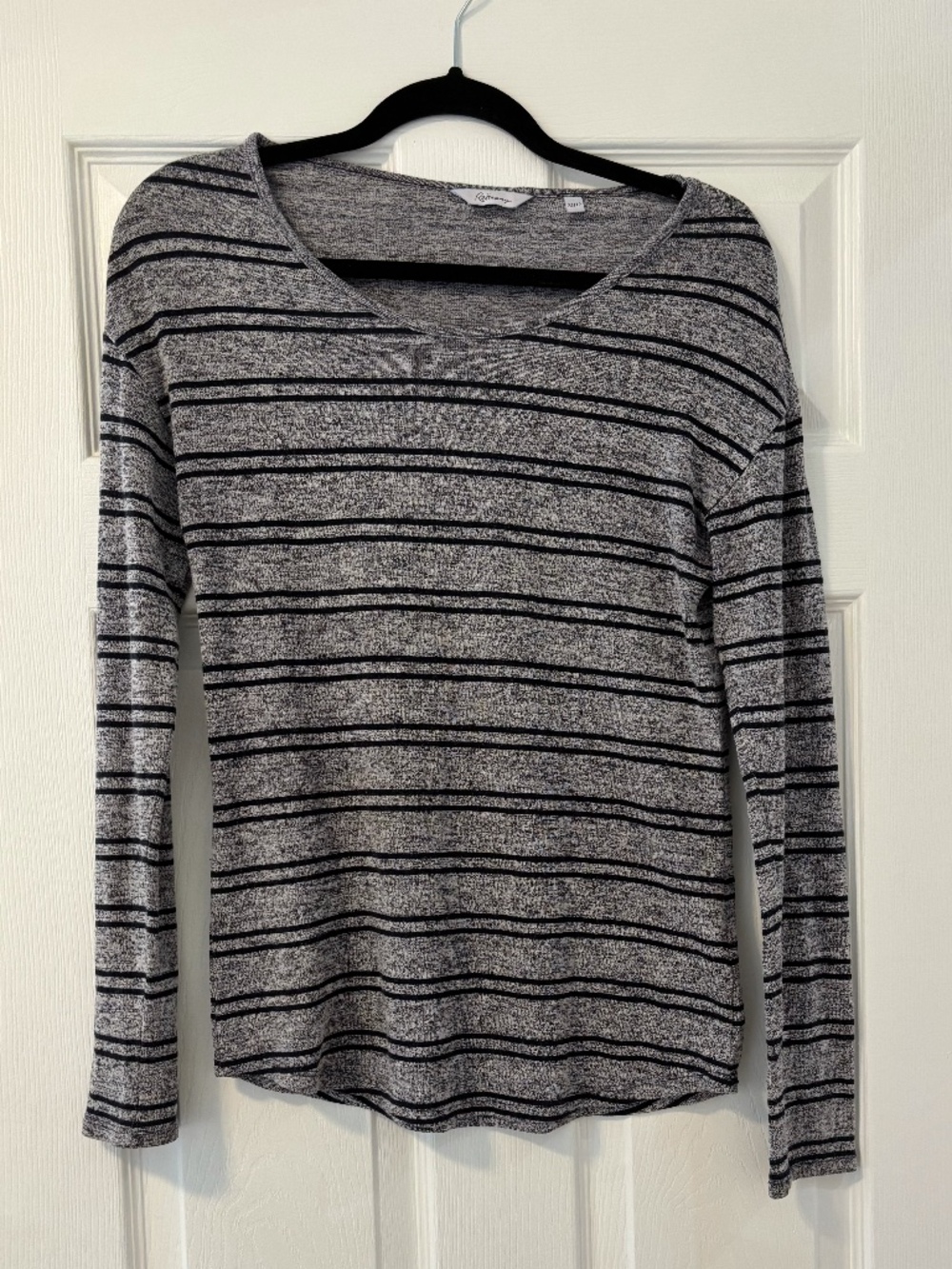 Reitmans Charcoal Grey Striped Long Sleeve Knit Top - XS